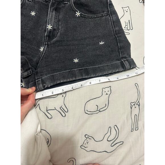 Pacsun Mom shorts dark gray with embroidered daisies size 23 - Picture 4 of 7